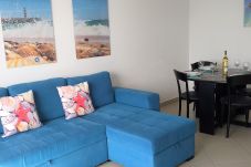 Appartement in Quarteira - T1 Avenida Mar 8 200M PRAIA WI-FI 4 PESSOAS