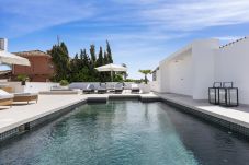 Villa in Marbella - Private Luxury Villa Steps from the beach!