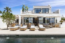 Villa in Marbella - 20600 - Luxurious Beachside Villa with Jacuzzi!