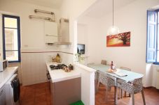 Appartement in Rome stad - Walk to the Colosseum from your Family Apt