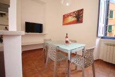 Appartement in Rome stad - Walk to the Colosseum from your Family Apt