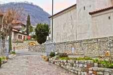 Appartement in Tremosine - Casa Rosalia patio apartment