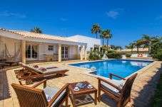 Villa in Albufeira - Dome, Vivenda de Luxo com Piscina Aquecida Balaia