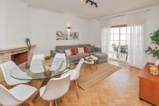 Appartement in Albufeira - VS Arriba, Elegante e Moderno a 5min da Praia Albu