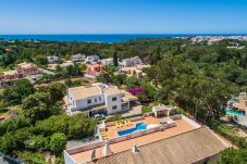 Villa in Albufeira - Bia, Confortável Moradia a 8min da Praia Ideal Fam