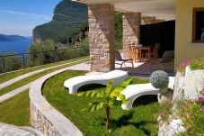 Appartement in Tremosine - Villa Vagne Sunrise Lake View Patio