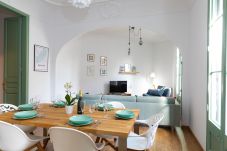 Appartement in Barcelona - MODERNIST FAMILY BARCELONA APARTMENT