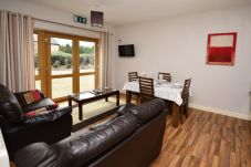 Letterfrack Apartments No.2, Modern Holiday Apartment in Connemara, County Galway