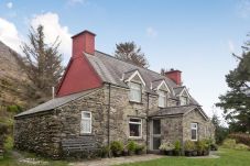 Angelas Farmhouse, Coastal Self Catering Accommodation near Kenmare, County Kerry