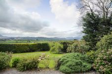 Fleur Holiday Cottage, Pretty Self Catering Holiday Accommodation near Killorglin, County Kerry