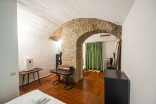 Studio in Rome stad - Campo de Fiori Grotto Apartment