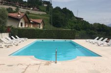 Appartement in Tremosine - Carlino Appartamento giardino e piscina