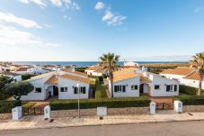 Villa in Cap d´Artruix - Menorca Fucsia