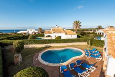 Villa in Cap d´Artruix - Menorca Fucsia