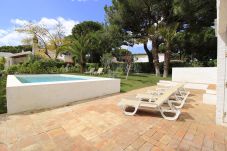 Villa in Albufeira - ALBUFEIRA TRADITIONAL VILLA WITH POOL by HOMING