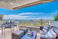 Apartment on the beach of Alcudia with sea views