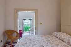 Appartement in Linguaglossa - Gli Iris - Casa Fucsia - P.IVA