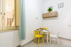 Appartement in Napoli - Foria 49 Apartment 1