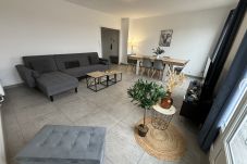 Appartement in Le Mans - Le Spacieux - Circuit - 9p - Rêve au Mans