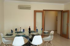 Appartement in Quarteira - T2 Infante AC 201 wifi Garagem 50m Praia