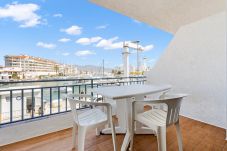 Appartement in Empuriabrava - WELCS APARTAMENTO 067 EMP en el puerto con terraza