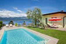 Villa in Torri del Benaco - Villa Palladini With Pool