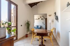 Appartement in Palermo - The Terrace Behind the Cathedral