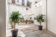 Appartement in Palermo - Torremuzza Apartment with Private Courtyard - RS