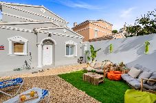 Villa in Calpe - Bungalow Yoga House - PlusHolidays