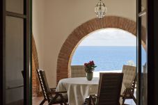 Villa in Castellammare del Golfo - Villa La Fenice with Private Access to the Sea