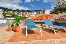 Huis in Funchal - Villa Rosa, a Home in Madeira