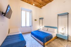 Appartement in Napoli - Via Milano Central Station apartment - RS/CM