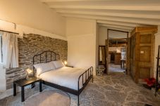 Master Bedroom in the Parlour Cottage Ventry County Kerry