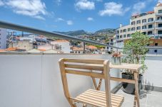 Appartement in Funchal - Beco Santa Emilia 4P, a Home in Madeira