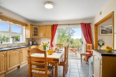 Huis in Ballinrobe - Lough Mask Fishing Cottage