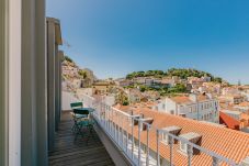 Appartement in Lisboa stad - L8 Graca 2Bdr Pool Castle View & Park