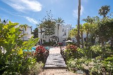 Appartement in Marbella - Luxurious Penthouse next to the beach, Alhambra de