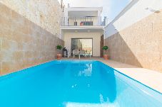 Villa in Sa Pobla - CAN SERRA -Modern townhouse with private pool. Fre