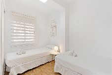 Appartement in Málaga stad - 2 bedroom flat with balcony in Malaga