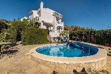 Villa in Nerja - Los olivos 3 bedroom villa with heated pool