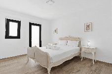 Appartement in Málaga stad - Enjoy your house with patio / 2 bedrooms in Málaga