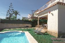 Huis in Vinaroz / Vinaros - Casa Mar con piscina privada, A/A y Wi-Fi delante 