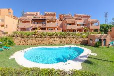 Appartement in Marbella - LOS LAGOS - Cosy flat with sea views, shared swimm