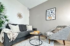 Appartement in Parijs - Chic Paris Studio, Eiffel Tower Proximity