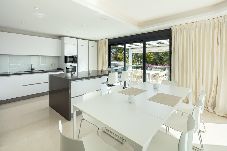 Villa in Marbella - All About Villa Breeze