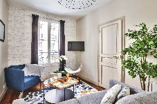 Appartement in Parijs - Parisian Family Flat - 2 Bedrooms