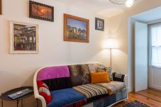 Apartment in Lisbon - The Day Tripper at Chiado