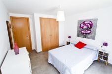 Apartamento de vacaciones en playa Salou. Matrimonio grande ONDINA