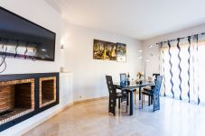 DINING ROOM WITH TV