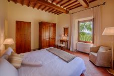 Apartment in Panzano - Luxury Chianti For Four in Panzano Chianti